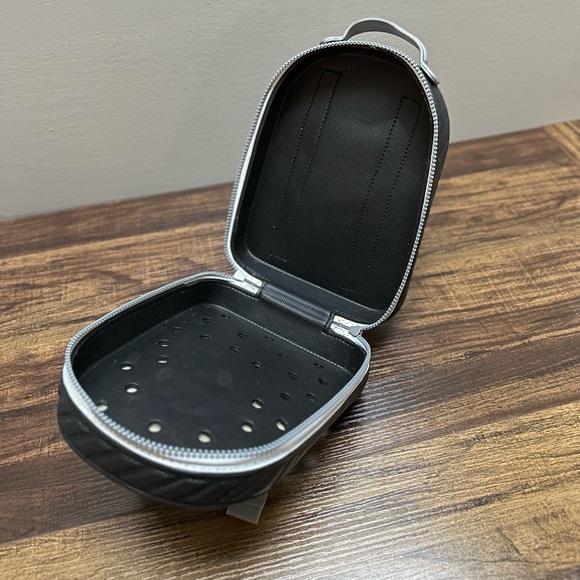 Crocs Shark Light-Up Mini Backpack - Picture 5 of 5